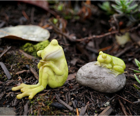 Top Collection Estatua de terrario y jardín de hadas en miniatura, rana descansando 