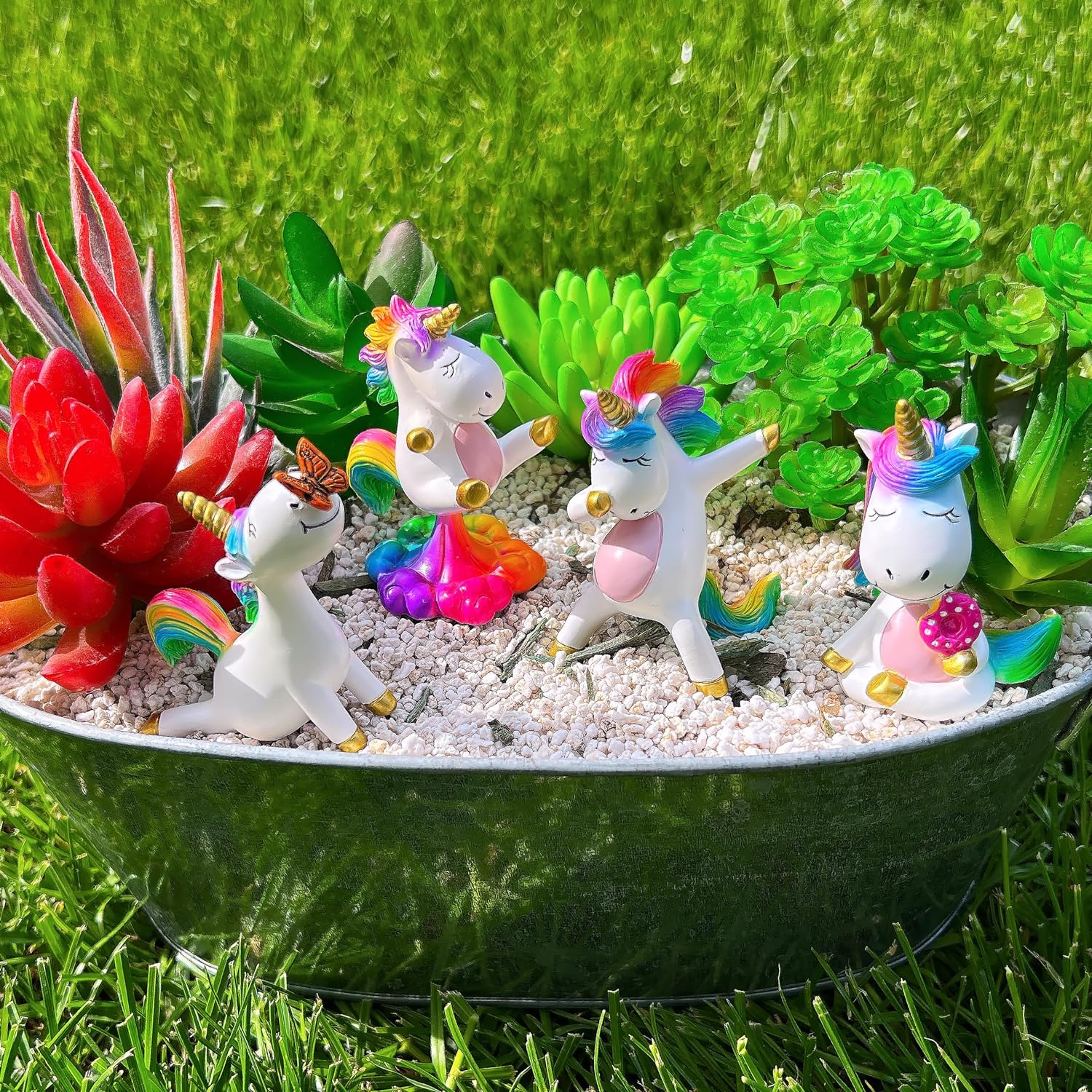 Mood Lab Juego de Figuras de Unicornio en Miniatura - Divertido Mini Kit de Estatuas de 4 Piezas - Accesorios de jardín de Hadas de Unicornio